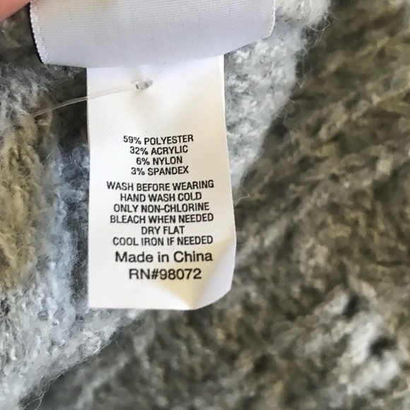 ❄NWT Soft & Cozy Infinity Scarf - Picture 8 of 8